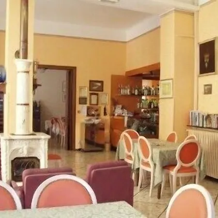Amici Hotel 3*