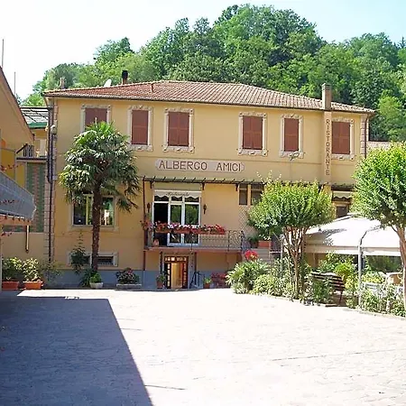Amici 3*