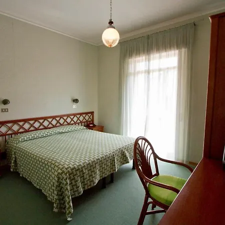 Amici 3* Varese Ligure