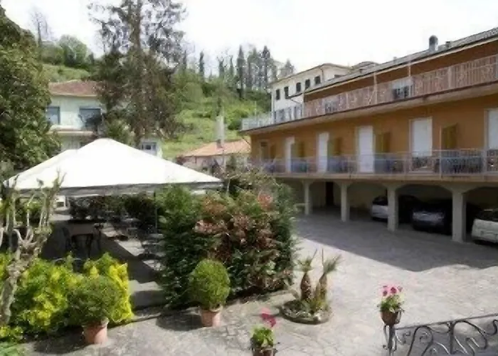 Amici 바레세 리구레